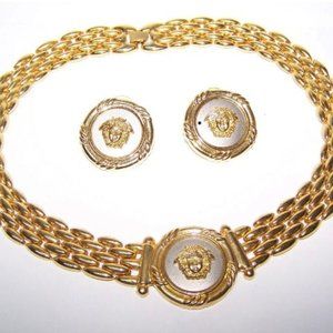 Vintage Unmarked Medusa Head Amulet Medallion & Pi